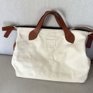 White Tote Bag with Brown Handles
Parker thatch